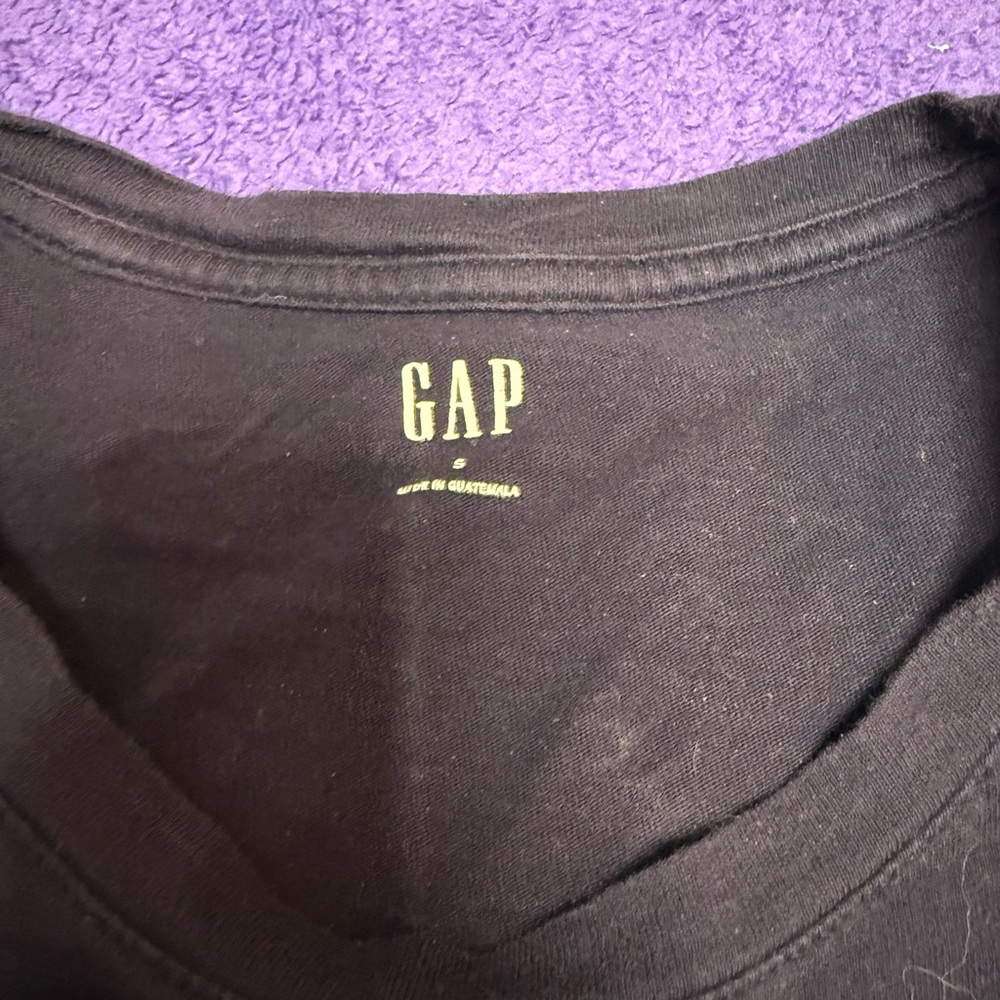 GAP navy Tee with white Logo